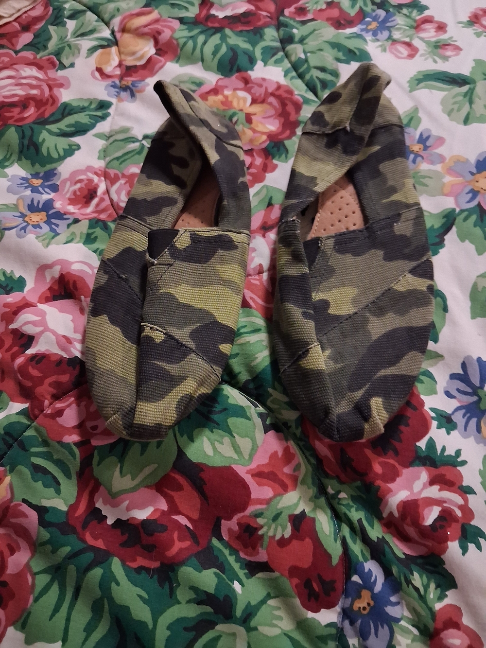 Natural Reflections Camo Canvas Espadrilles in Green and Black